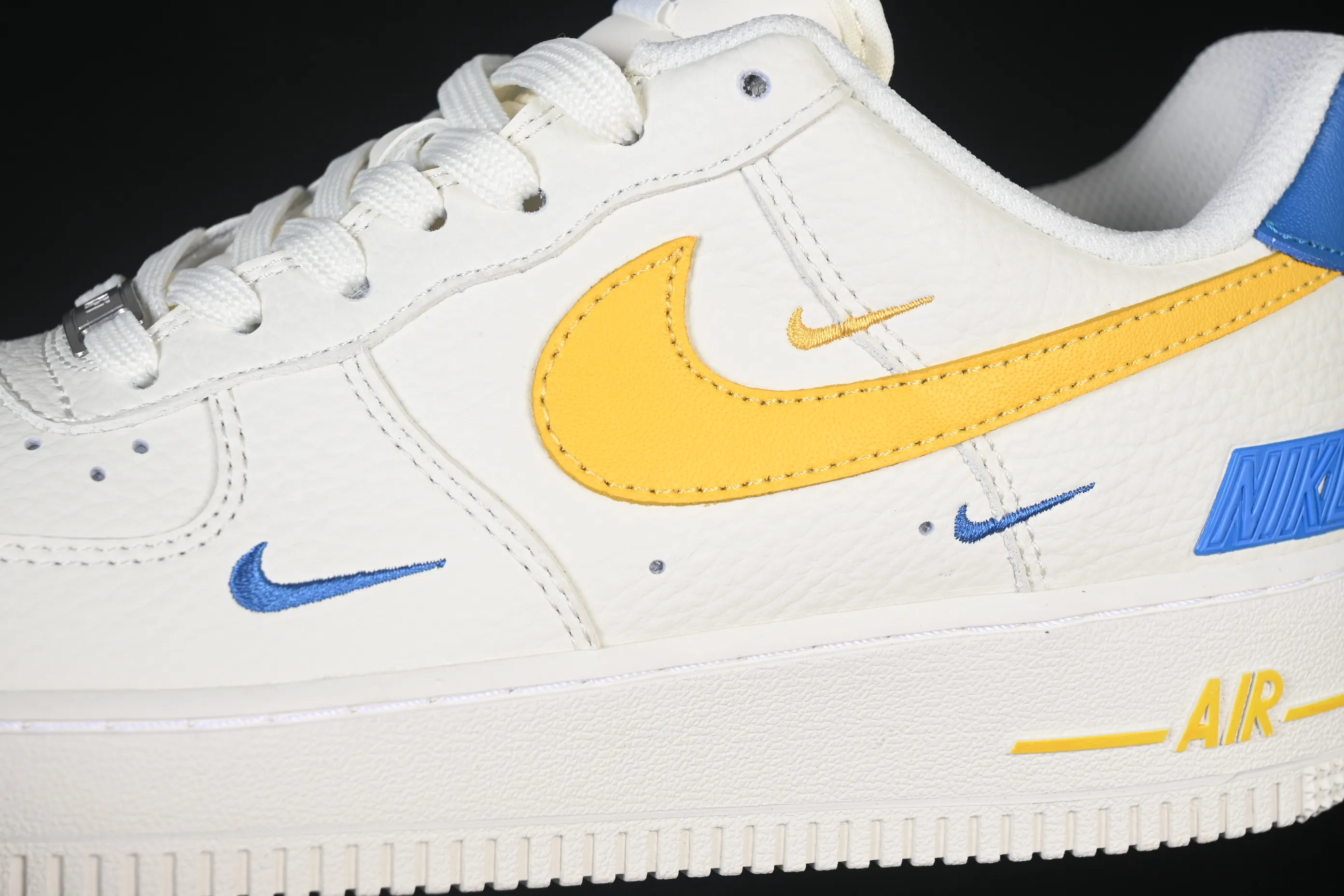 All Categories Nk Air Force 1 Air Force Series Nk Air Force 1 Low Air Force Low Nike Air Force 1'07 Low Cloud White Gold Air Force One Low Casual Shoes FZ1151-100